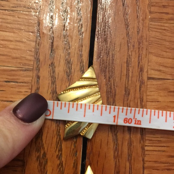 🎁GIFT🎁 Vintage MONET gold fan earrings - Picture 10 of 11